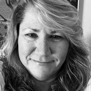 Meet your Posher, Debbie